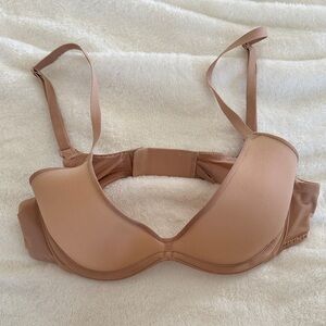 SKIMS weightless scoop Nude Bra